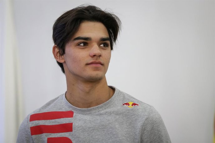 Bogotá. 18 de Agosto de 2022. Rueda de prensa con jóvenes promesas del automovilismo colombiano contando con la presencia de la nueva ministra del deporte María Isabel Urrutia. En la foto: Sebastián Montoya, pilo colombiano de automovilismo.