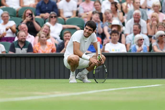 Carlos Alcaraz, durante un partido en Wimbledon.