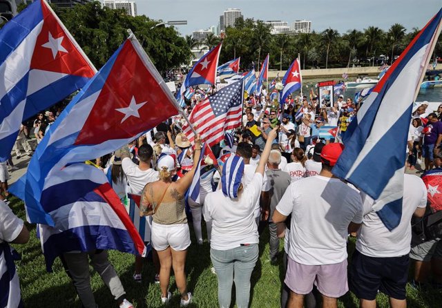 Archivo - Protestas en Estados Unidos en solidaridad con manifestantes cubanos