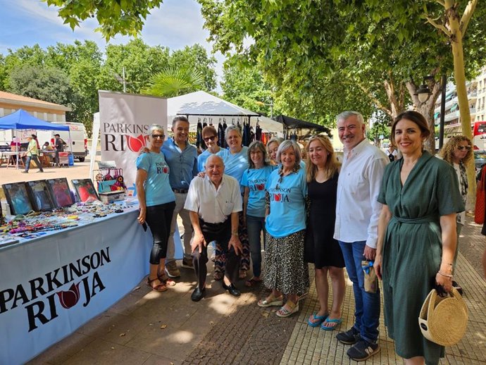 La Asociación Parkinson Rioja consigue en su 3er Mercadillo Solidario 3.030 euros