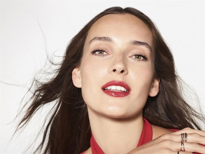 Lip Perfector, el gloss del que no te desprenderás este verano gracias a su brillo con efecto volumen