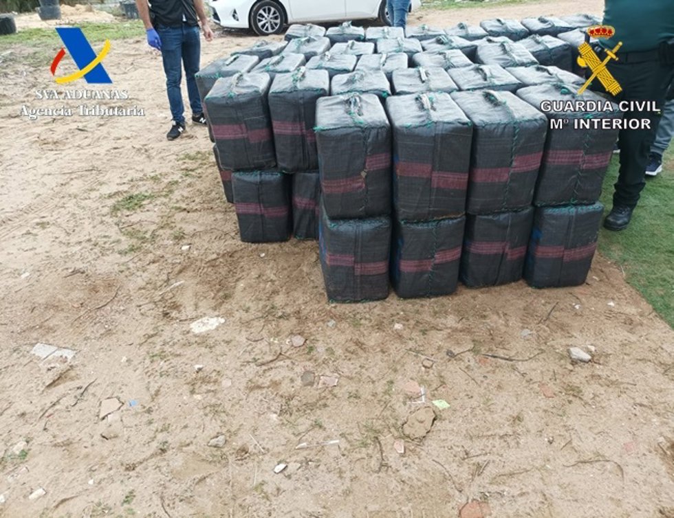 Imagen de parte de la droga intervenida.