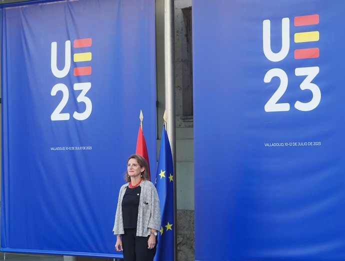 La vicepresidenta tercera y ministra para la Transición Ecológica y el Reto Demográfico, Teresa Ribera, a su llegada a la reunión informal de ministros de Medio Ambiente de la Unión Europea, en el Museo de Arte Contemporáneo Patio Herreriano, a 10 de ju