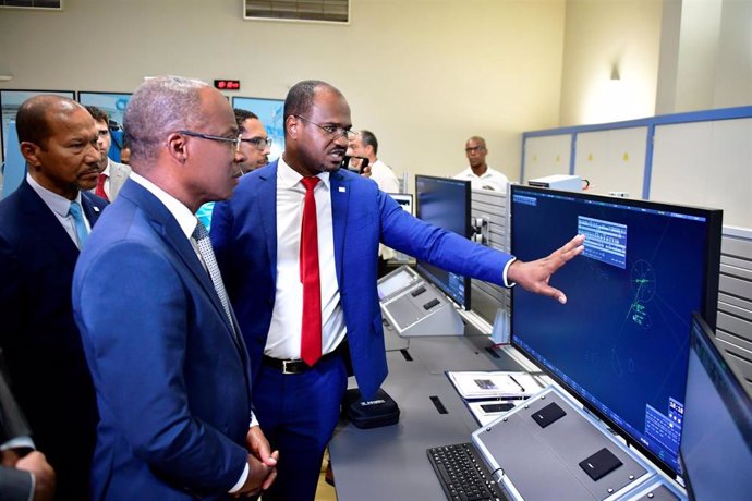 Archivo - Un centro de control de tráfico aéreo en Cabo Verde