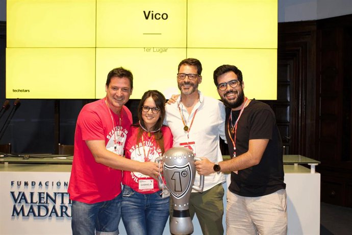 Creadores del proyecto Vico reciben el primer premio de la 25 edición del Startup Weekend Sevilla