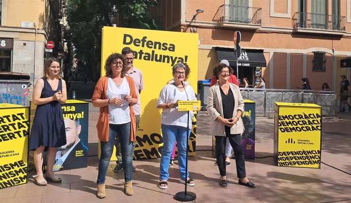 Mitin de ERC sobre vivienda y derechos sociales. En Barcelobna el 10 de julio de 2023.