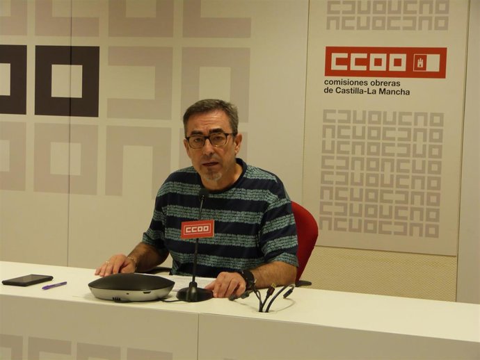El secretario regional de CCOO Paco de la Rosa.