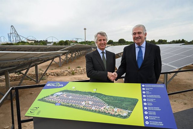PortAventura World inaugurates PortAventura Solar with Arturo Mas-Sardá, Chairman of PortAventura World, and José Bogas, CEO of Endesa