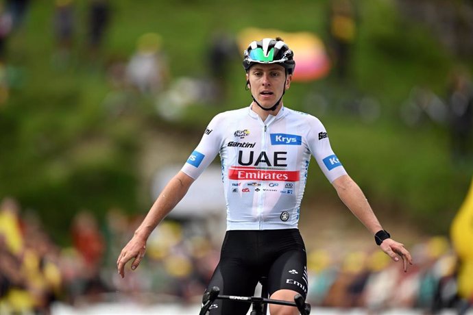 El ciclista esloveno Tadej Pogacar (UAE Team Emirates) celebrando una victoria en el Tour de Francia 2023.