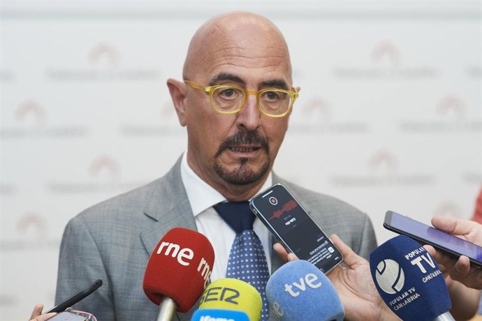 El nuevo consejero de Salud de Cantabria, César Pascual