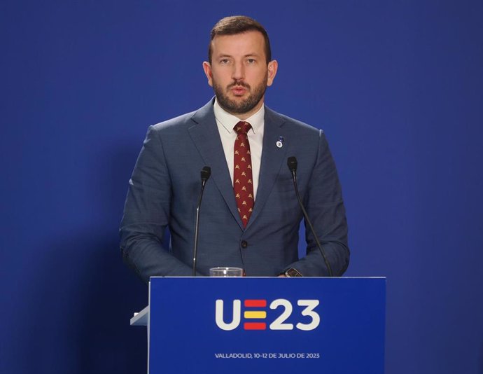 El Comisario de Medio Ambiente de la UE, Virginijus Sinkevicius, durante una rueda de prensa con la vicepresidenta tercera y ministra para la Transición Ecológica y el Reto Demográfico, tras la reunión informal de ministros de Medio Ambiente de la Unión