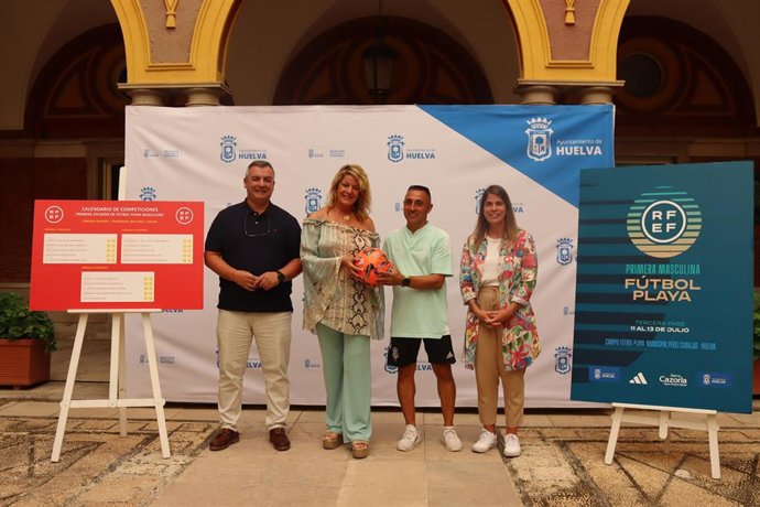Presentación de Huelva como tercera sede de la Liga nacional de Fútbol playa en Primera División masculina.