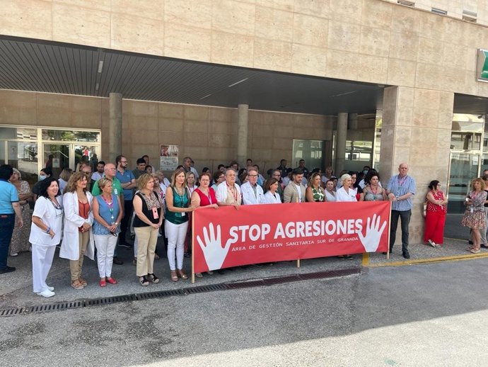 Concentración contra las agresiones a sanitarios.