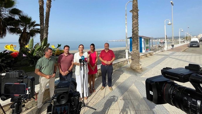 La candidata número uno de Vox al Congreso por la provincia de Málaga, Patricia Rueda, en un acto en Algarrobo Costa.