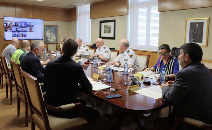 Reunión del delegado del Gobierno en Galicia con responsables de Presidencia, del MAPAMA y de las fuerzas de seguridad, previa a la cumbre informal de ministros de Pesca de la UE, que se celebrará en Vigo.