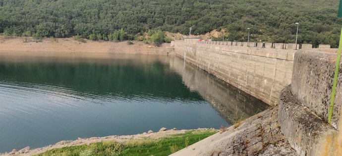 Embalse González Lacasa con poca agua