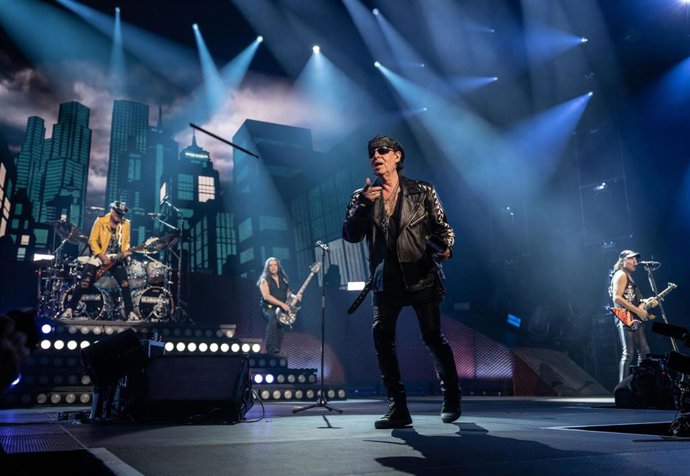 Archivo - Imagen de archivo de una actuación de Scorpions este año