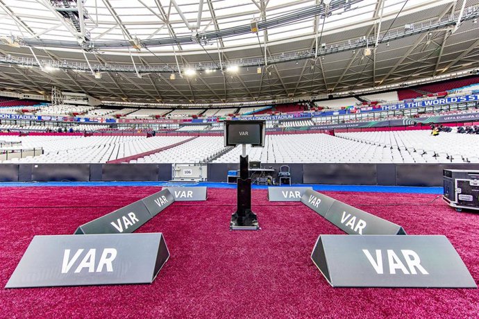 Archivo - Set de VAR