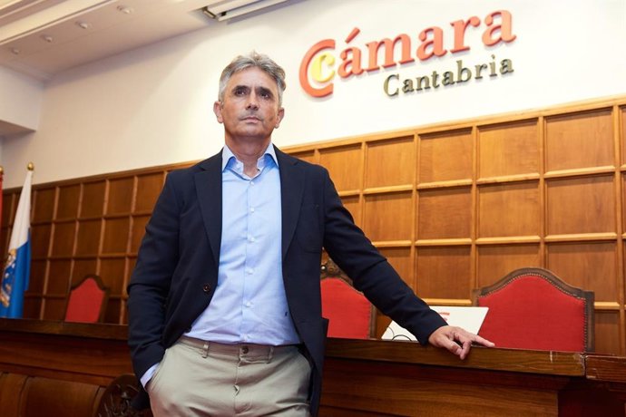 El presidente de la Cámara de Comercio de Cantabria, Tomás Dasgoas