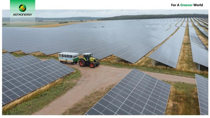 A picture captures Astronergy TOPCon PV modules generating at the Dllen solar farm in Germany.
