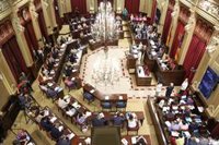Arranca el pleno que da inicio a la XI legislatura en el Parlament balear