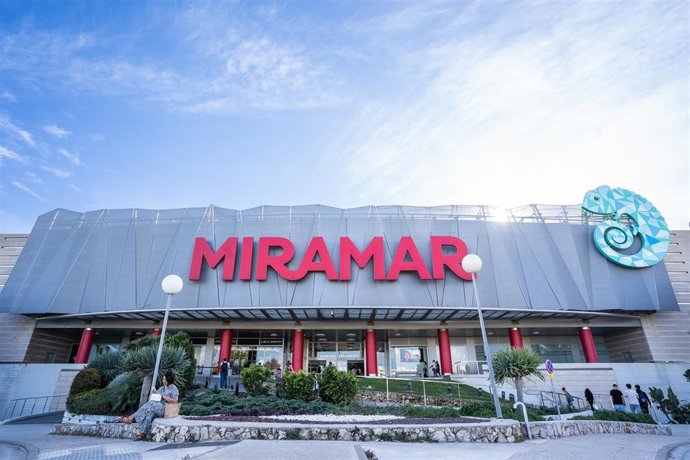 Archivo - Miramar es uno de los mayores centros comerciales de la Costa del Sol que emplea a más de 1.300 personas.