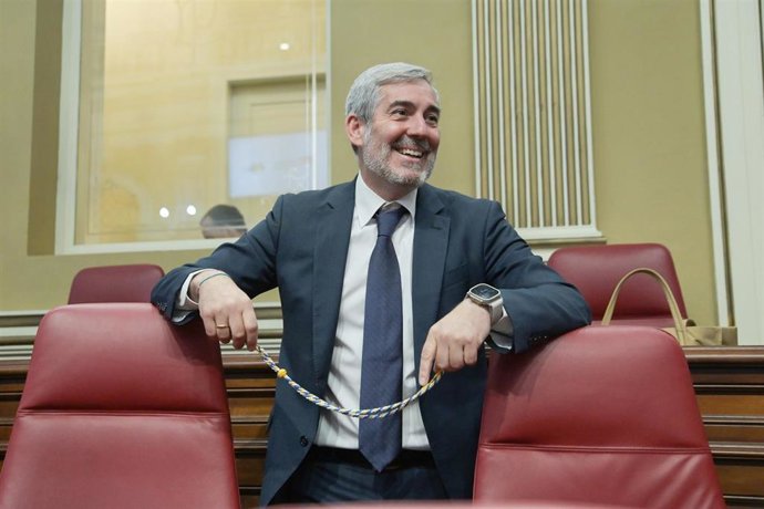 El secretario general de Coalición Canaria, Fernando Clavijo, durante la constitución de la XI Legislatura del Parlamento de Canarias