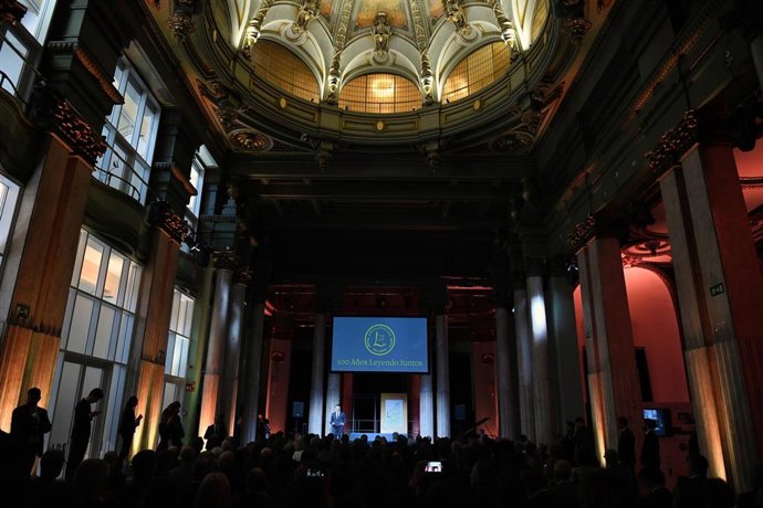 Archivo - El director de la Casa del Libro, Javier Arrévola, durante la celebración del centenario de la primera Casa del Libro de Madrid 