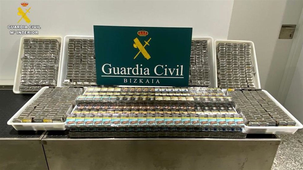 Imagen de las cajetillas intervenidas