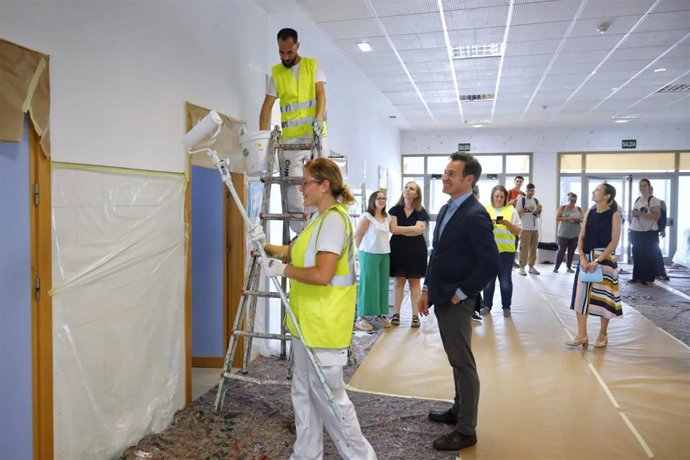 El Ayuntamiento invierte más de 1,3 millones de euros en las 85 obras de mantenimiento de 55 colegios públicos