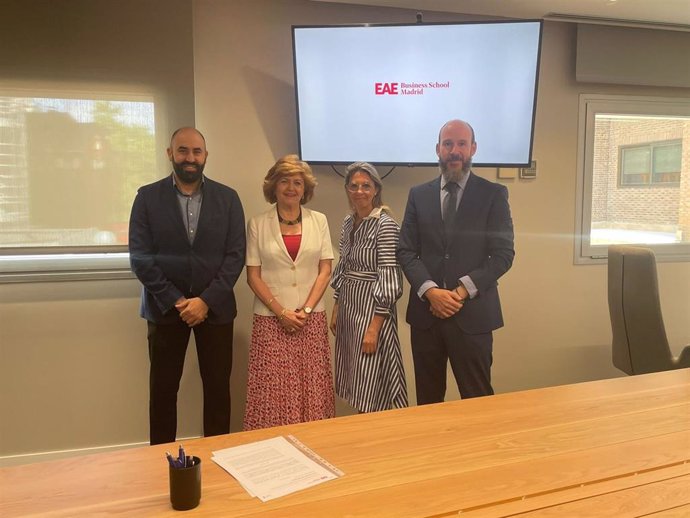 María Teresa Gómez, directora general de CEOE Campus, Francisco Javier Almazán, director de EAE Business School Madrid, Antonio Rodriguez Ruibal, decano de EAE Madrid, y Pilar Llácer, directora del Work of The Future Centre.