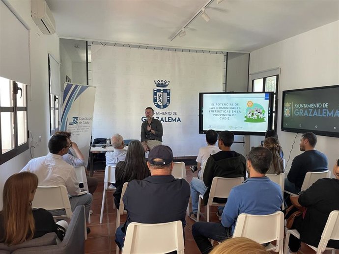 Np Más De 220 Personas Han Asistido A Las Charlas Sobre Comunidades Energéticas Organizadas Por La Diputación De Cádiz