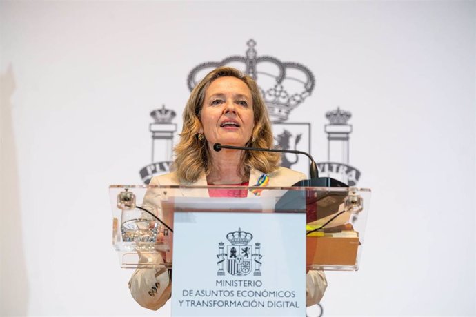 La vicepresidenta primera y ministra de Asuntos Económicos y Transformación Digital, Nadia Calviño, ofrece una rueda de prensa tras una reunión con las patronales bancarias, a 29 de junio de 2023, en Madrid (España). 
