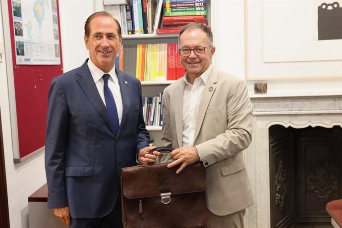 Juan Manuel Lafuente recibe la cartera como conseller del Mar y del Ciclo del agua