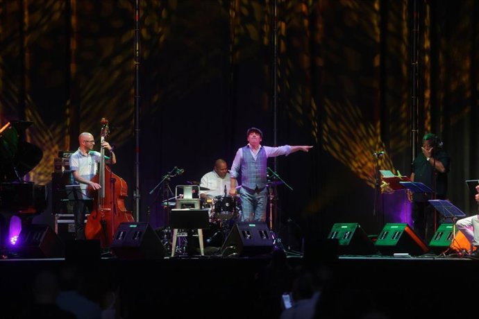 Archivo - El cantante Zenet en un concierto.