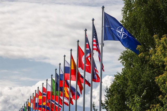 Imagen de archivo de vanderas de países miembro de la OTAN durante la cumbre en Lituania. 