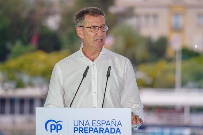 Archivo - El presidente del PP, Alberto Núñez Feijóo,en una fotografía de archivo