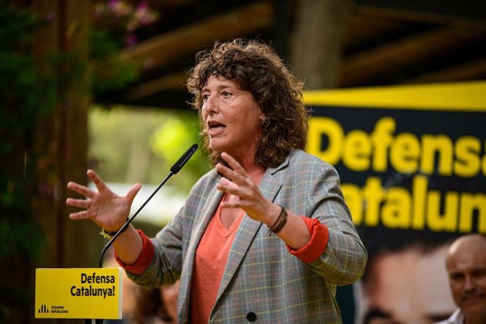 La número 2 de ERC al Congreso por Barcelona, Teresa Jord, durante un mitin en Cambrils