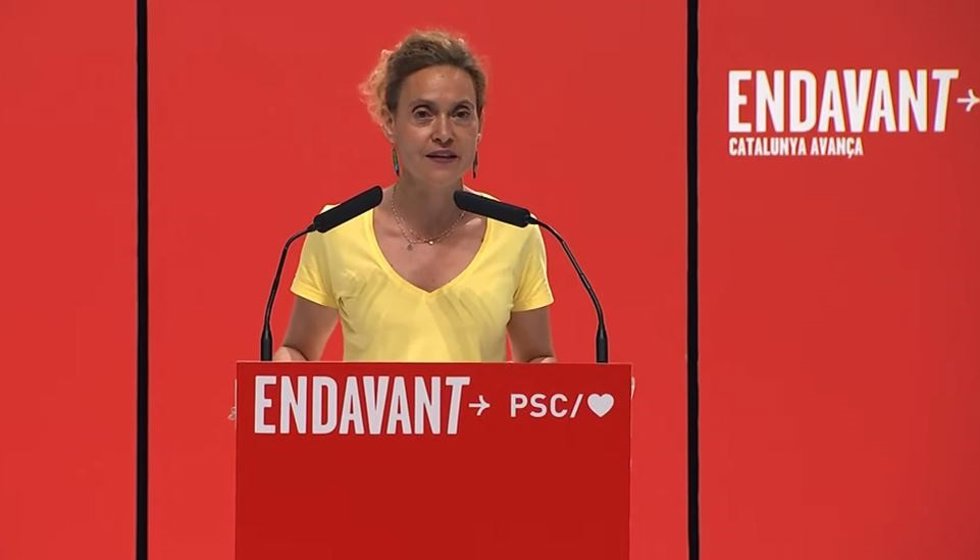 La candidata del PSC Meritxell Batet en el acto en Rubí (Barcelona).