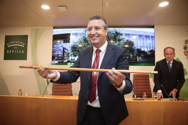 Reunión del nuevo equipo de gobierno de la Diputación de Sevilla