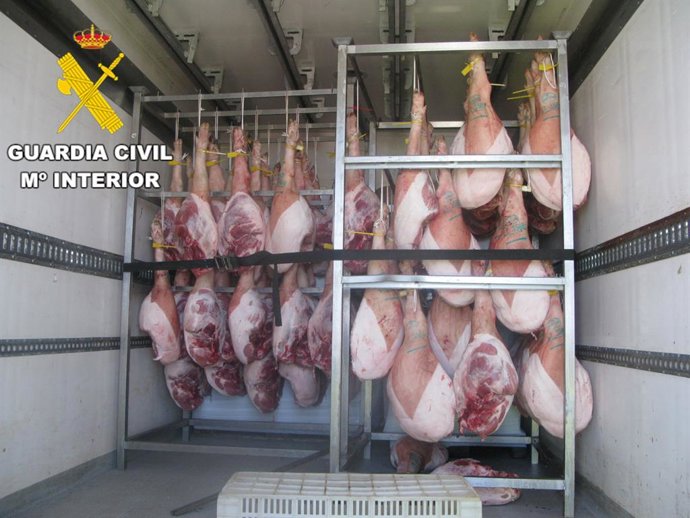 Carne que transportaba uno de los camiones interceptados en la provincia de Salamanca