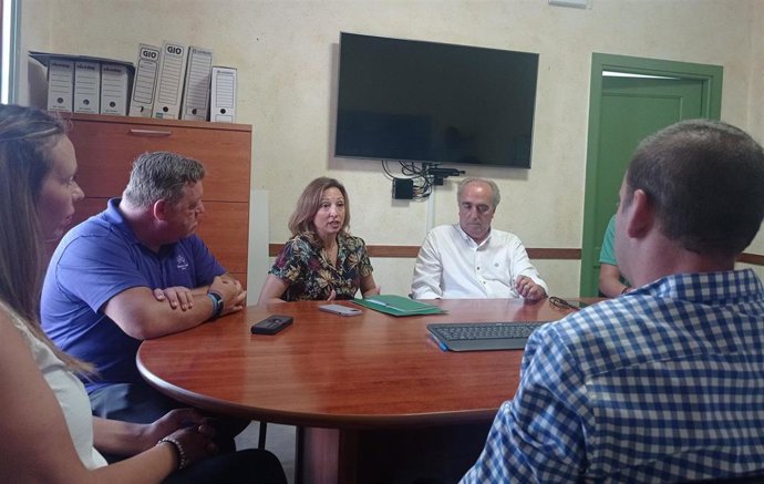 La delegada del Gobierno andaluz en Málaga, Patricia Navarro, en una visita al Ayuntameinto de Manilva