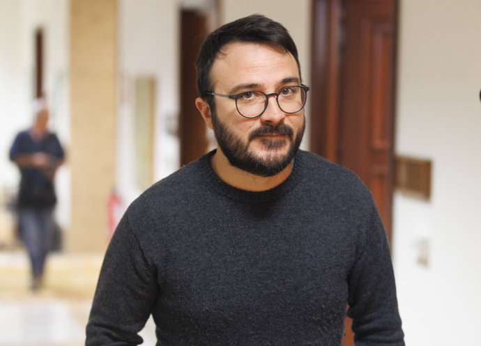 Archivo - El candidat de la CUP per Barcelona a les generals, Albert Botran