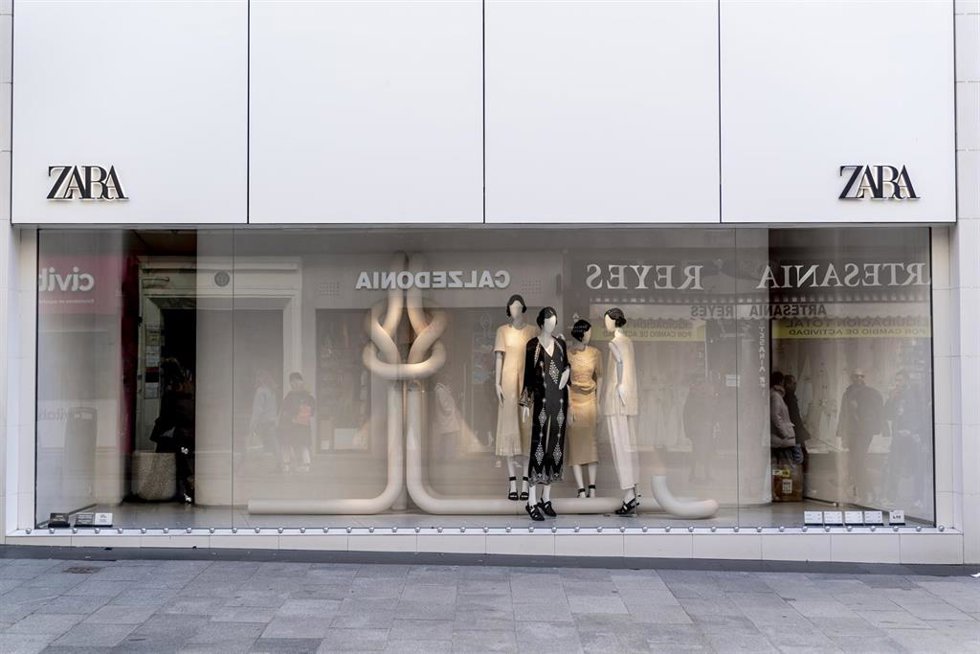 Archivo - Un escaparate una tienda Zara,