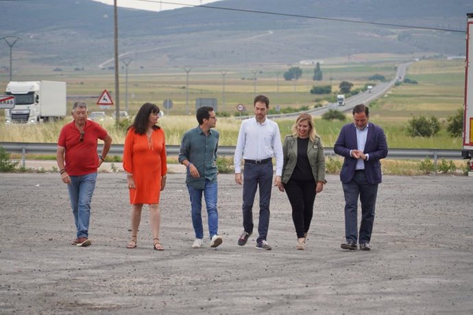 Candidatos del PP en Navarra y Soria en un acto para reivindicar la autovía A-15 a Madrid.