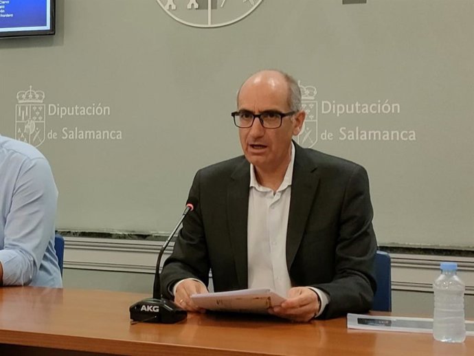 Javier Iglesas, durante la presentación de 'Noches de Cultura'