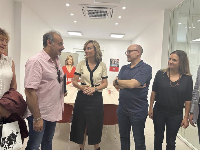 La cabeza de lista del PSOE al Congreso por Zaragoza, Pilar Alegría, ha mostrado su solidaridad con las zonas afectadas por las tormentas