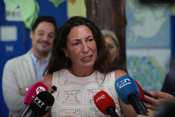 La consejera de Inclusión Social, Juventud, Familias e Igualdad, Loles López,