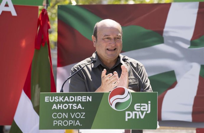 El presidente del EBB, Andoni Ortuzar, durante el mitin Festa Euskal Ahotsa Gira, a 9 de julio de 2023, en Vitoria-Gasteiz, Vizcaya, País Vasco (España).