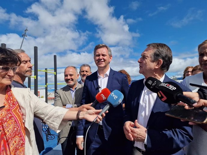 José Miñones e  Abel Caballero este mércores en Vigo.